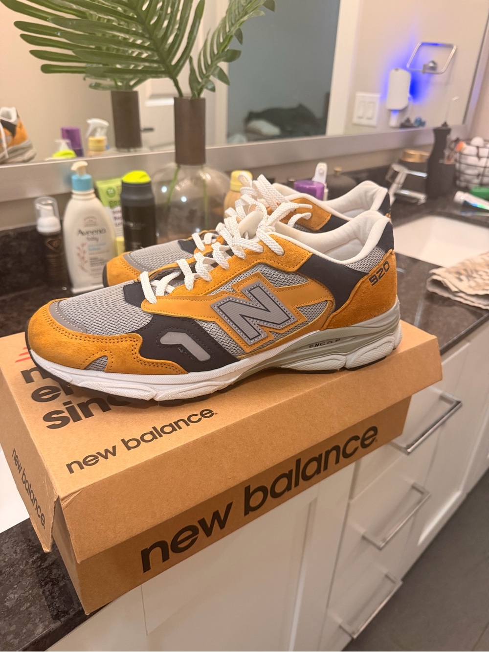 New Balance 920 Men's Sneakers in Mustard and Gray